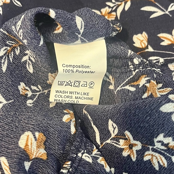 Short Sleeve Floral Wrap Dress - Picture 6 of 6